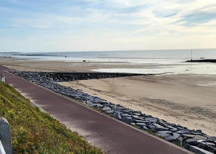 Holiday home Maison De Bord De Pirou