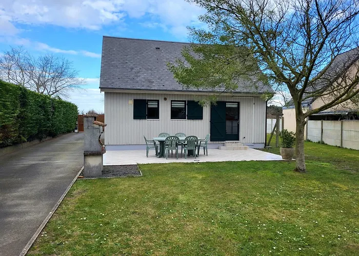 Holiday home Maison De Bord De Pirou